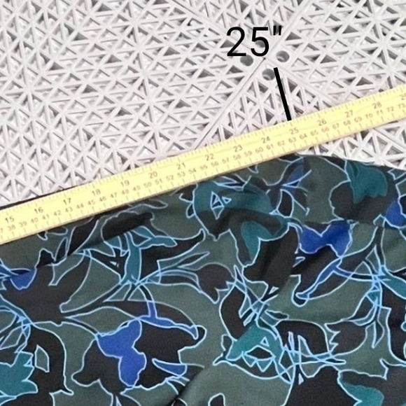 LOGO Lori Goldstein Tunic Shirt 2X Blue Green Floral Workwear Office Liquid Knit - Picture 7 of 9